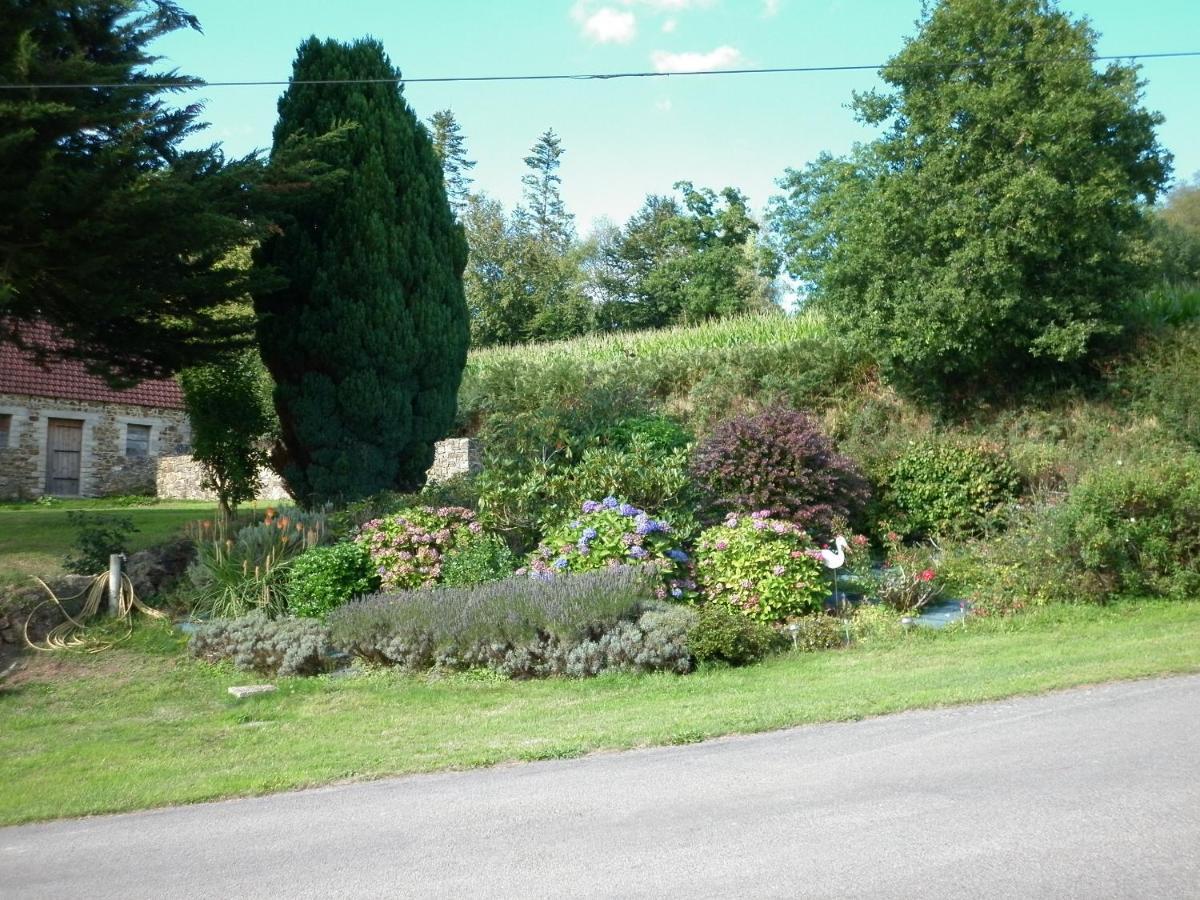 Gite Clevacances Dans Le Finistere Scrignac Exterior photo